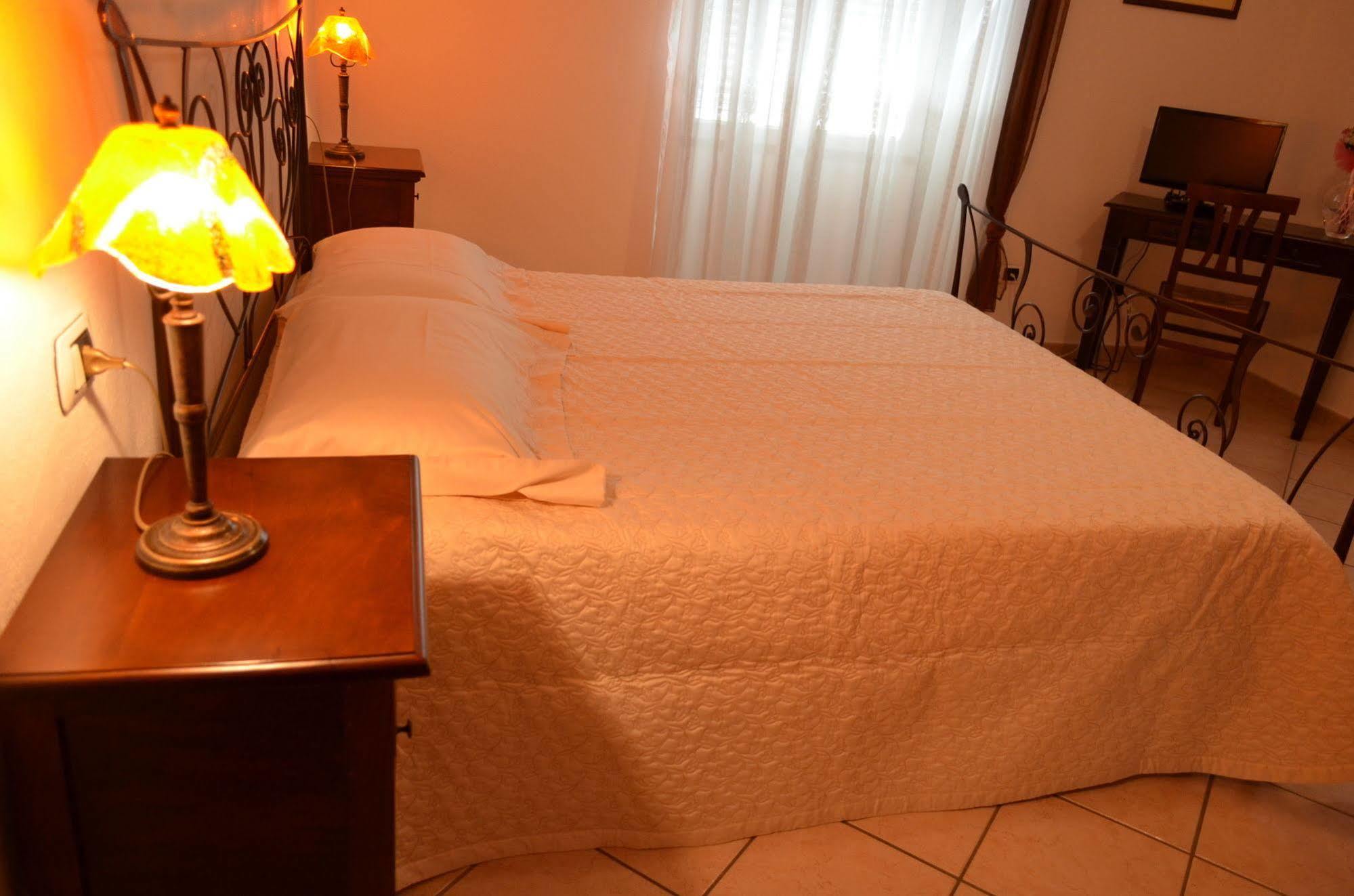 B&B Oliena Dış mekan fotoğraf