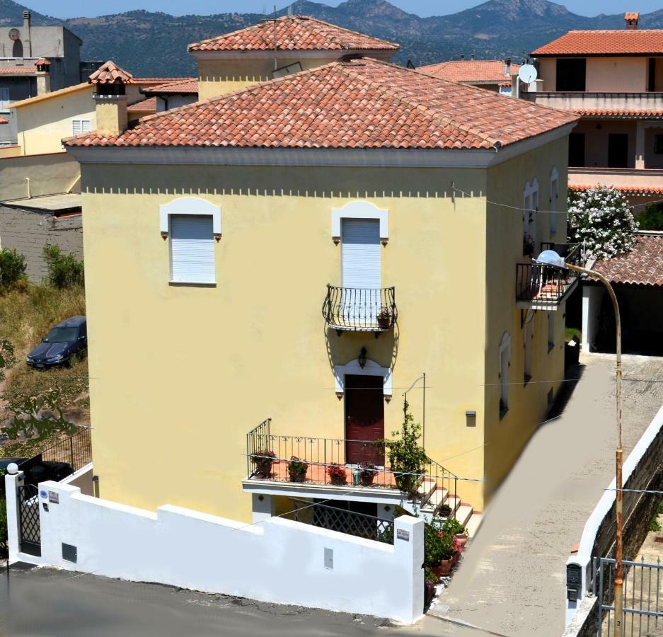 B&B Oliena Dış mekan fotoğraf